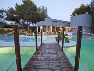 Alborea Eco Lodge Suites Resort Кастелланета-Марина - Бассейн 