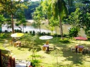 riverhouse resort mae sariang